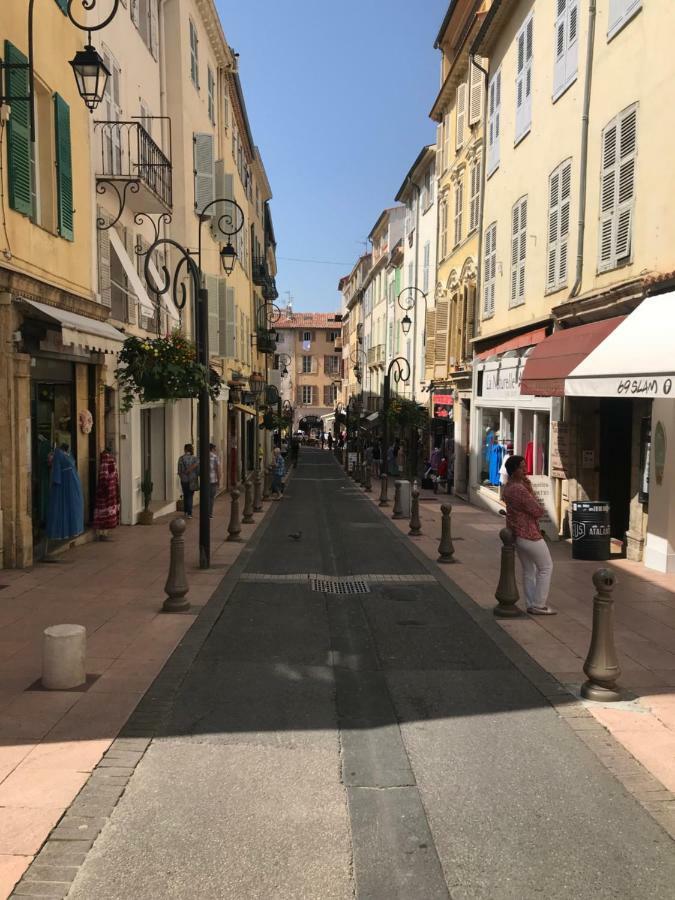 Sleep In Antibes City Center Lägenhet Exteriör bild